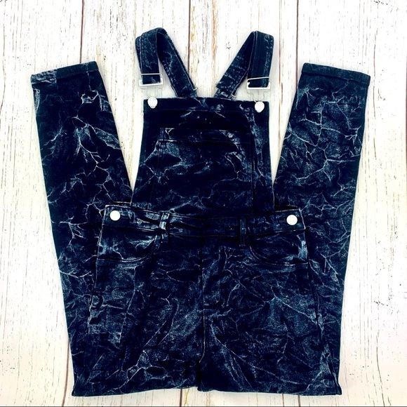 BLANK NYC Rare lighting acid wash black overalls